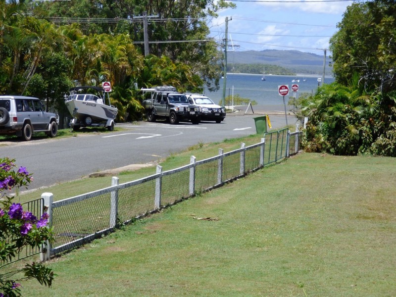 2 Jew Street, Tin Can Bay QLD 4580