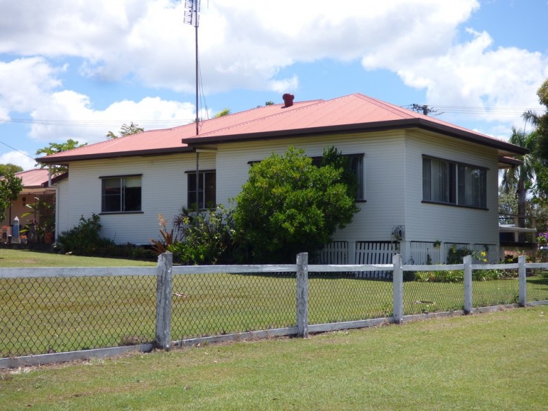 2 Jew Street, Tin Can Bay QLD 4580