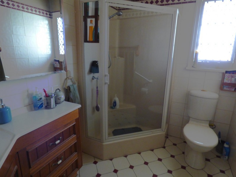2 Jew Street, Tin Can Bay QLD 4580