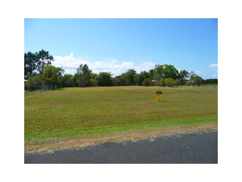 33 Discovery Drive, Cooloola Cove QLD 4580