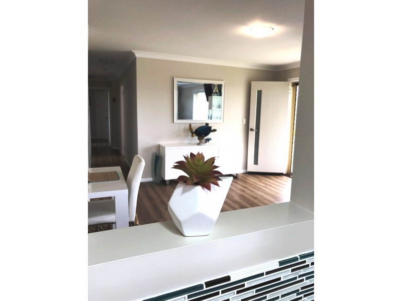 4 DREADNOUGHT AVENUE, Cooloola Cove QLD 4580