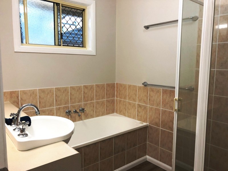 4 DREADNOUGHT AVENUE, Cooloola Cove QLD 4580