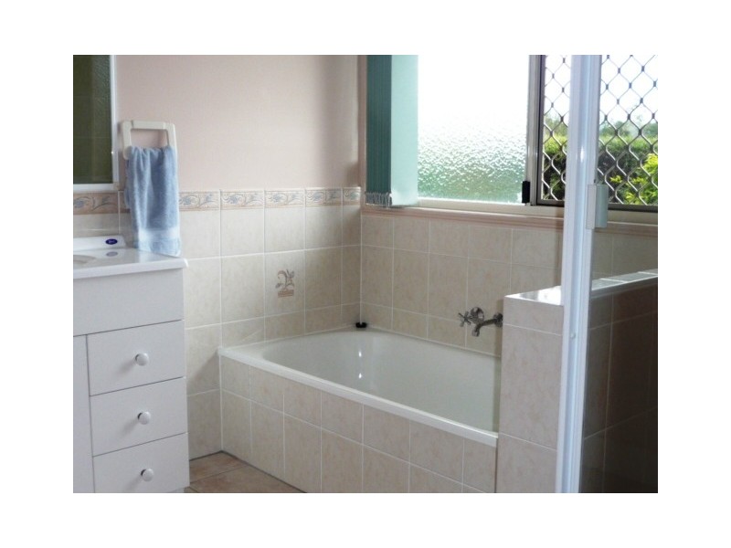 5 Marco Polo Drive, Cooloola Cove QLD 4580