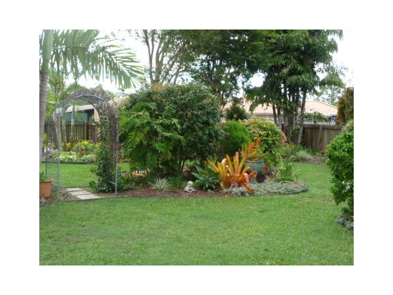 5 Marco Polo Drive, Cooloola Cove QLD 4580