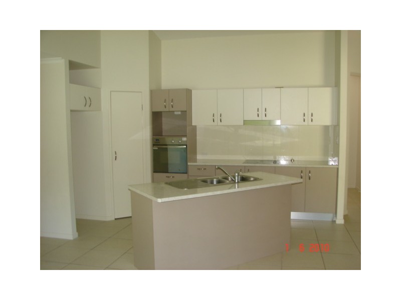4 Hawk Court, Cooloola Cove QLD 4580