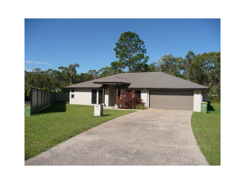 4 Hawk Court, Cooloola Cove QLD 4580