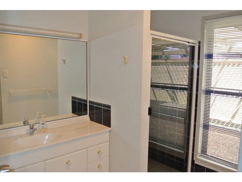 94 Gympie Road, Tin Can Bay QLD 4580