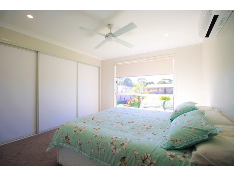 52 MARIPOSA PLACE, Cooloola Cove QLD 4580