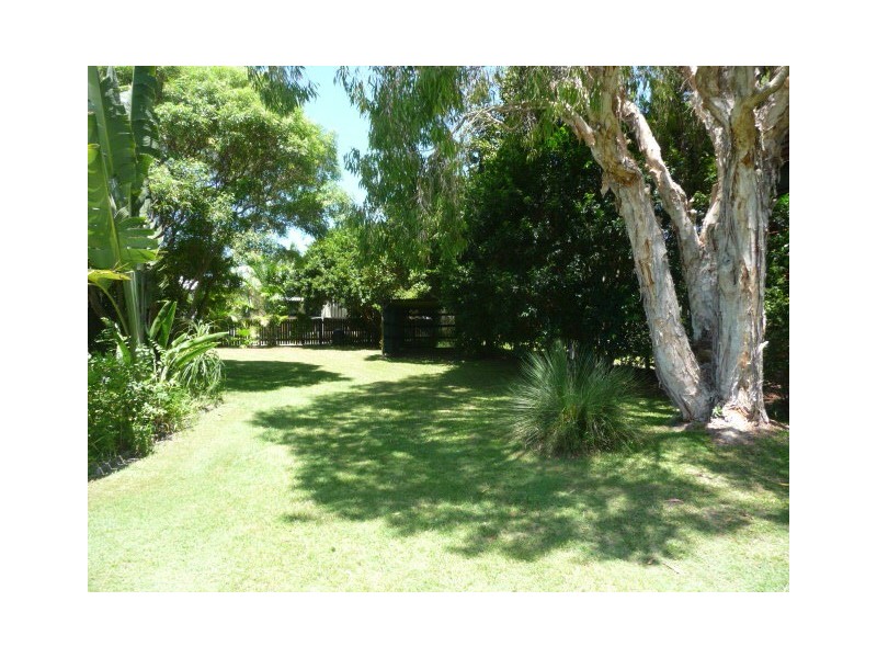 20 Oyster Parade, Tin Can Bay QLD 4580