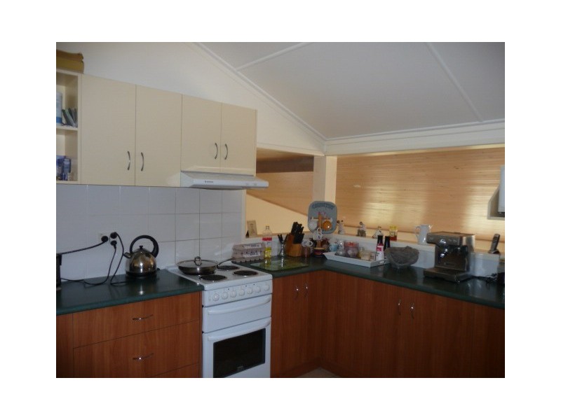 8 Oyster Parade, Tin Can Bay QLD 4580