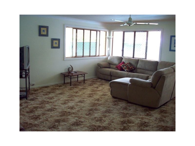 1 Parrot Street, Tin Can Bay QLD 4580