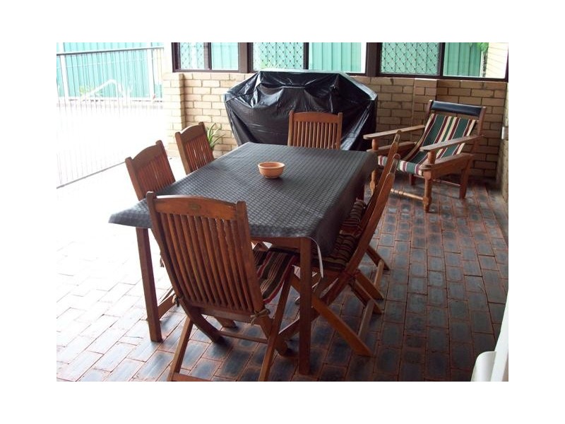 1 Parrot Street, Tin Can Bay QLD 4580
