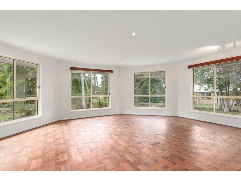 4 PINTA COURT, Cooloola Cove QLD 4580
