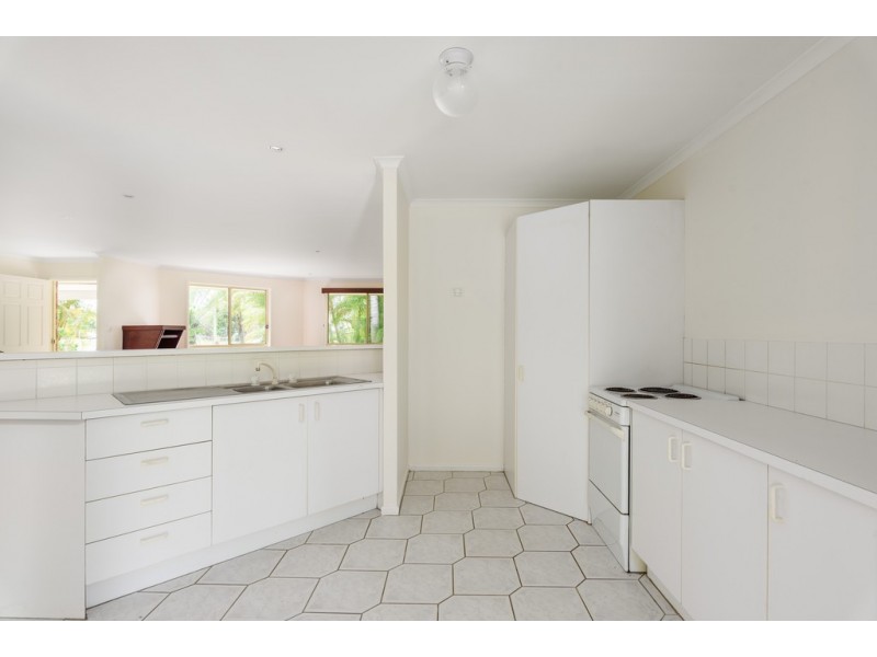 4 PINTA COURT, Cooloola Cove QLD 4580