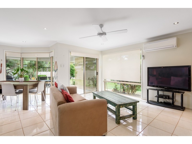 37 GOLDEN HIND AVENUE, Cooloola Cove QLD 4580