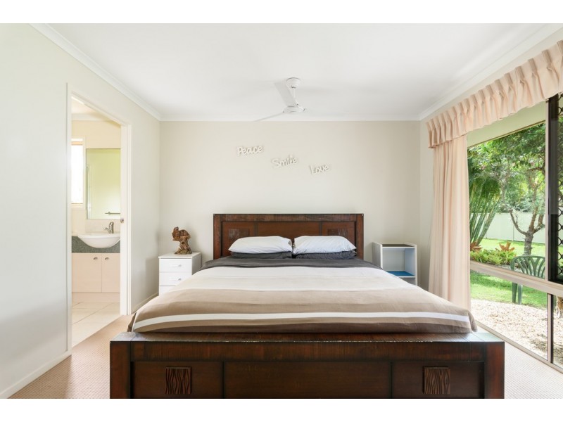 37 GOLDEN HIND AVENUE, Cooloola Cove QLD 4580