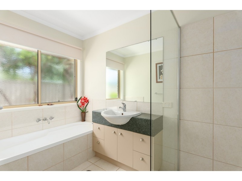 37 GOLDEN HIND AVENUE, Cooloola Cove QLD 4580