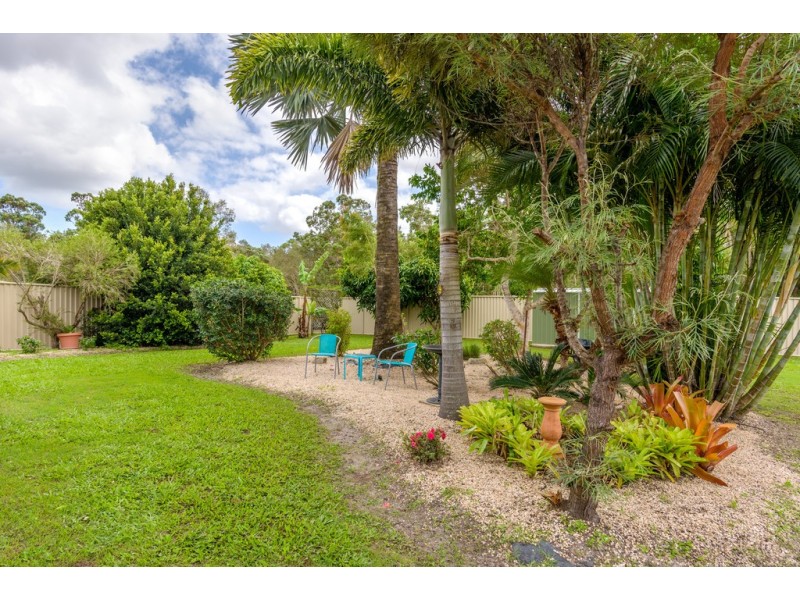 37 GOLDEN HIND AVENUE, Cooloola Cove QLD 4580