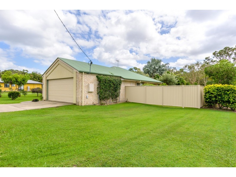 37 GOLDEN HIND AVENUE, Cooloola Cove QLD 4580
