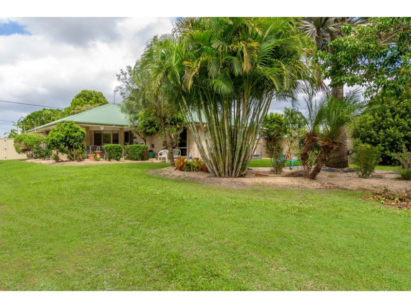 37 GOLDEN HIND AVENUE, Cooloola Cove QLD 4580