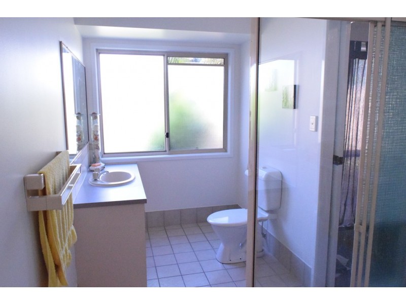 122 Emperor Street, Tin Can Bay QLD 4580