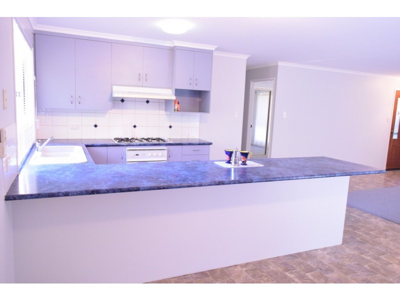 122 Emperor Street, Tin Can Bay QLD 4580