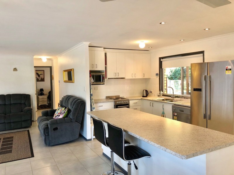 11 AQUITANIA COURT, Cooloola Cove QLD 4580