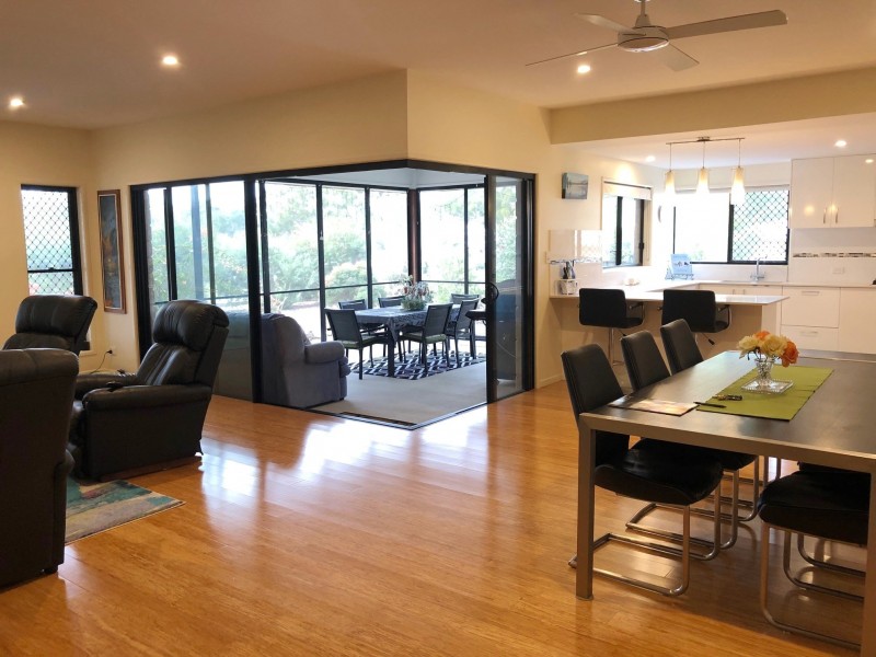 18 ENVIRONS AVENUE, Cooloola Cove QLD 4580