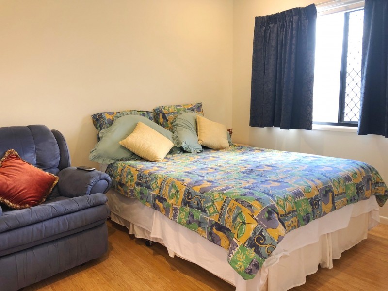 18 ENVIRONS AVENUE, Cooloola Cove QLD 4580