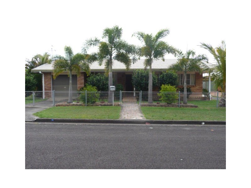 72 Gympie Road, Tin Can Bay QLD 4580