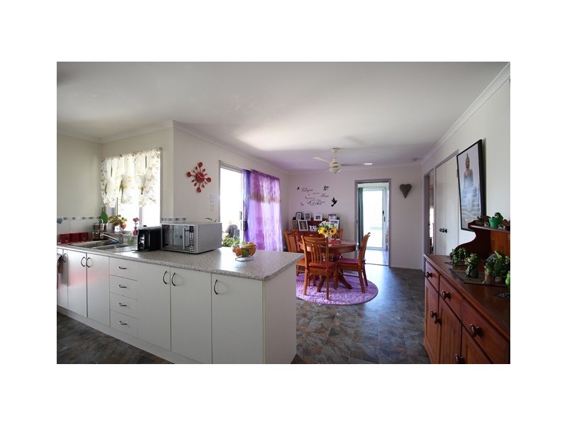6 Golden Hind Avenue, Cooloola Cove QLD 4580