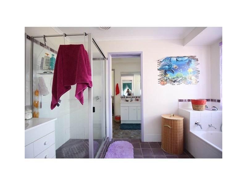 6 Golden Hind Avenue, Cooloola Cove QLD 4580