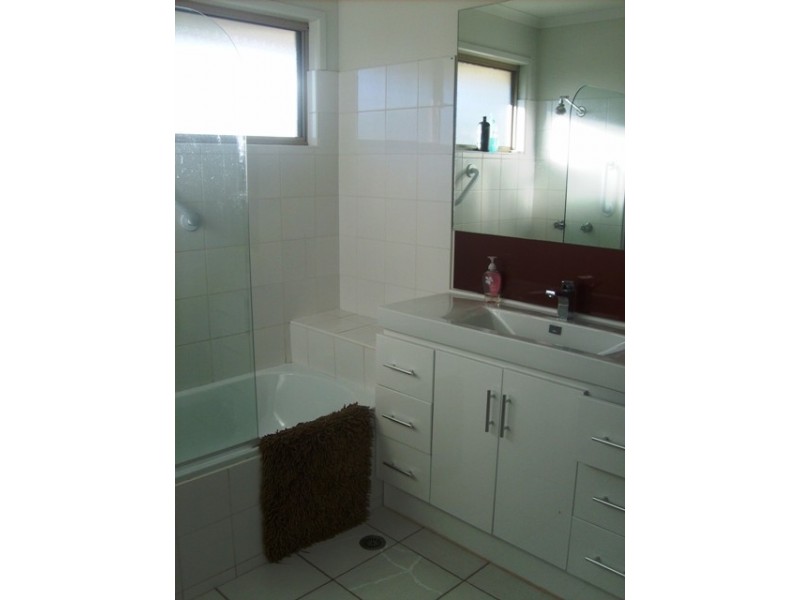 20 Squire Street, Tin Can Bay QLD 4580