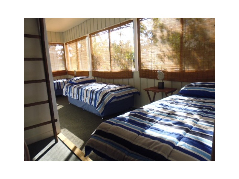 16 Mackeral Street, Tin Can Bay QLD 4580