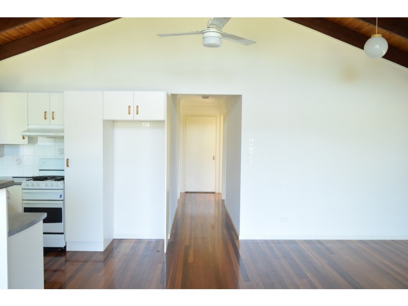 7 Challenger Court, Cooloola Cove QLD 4580