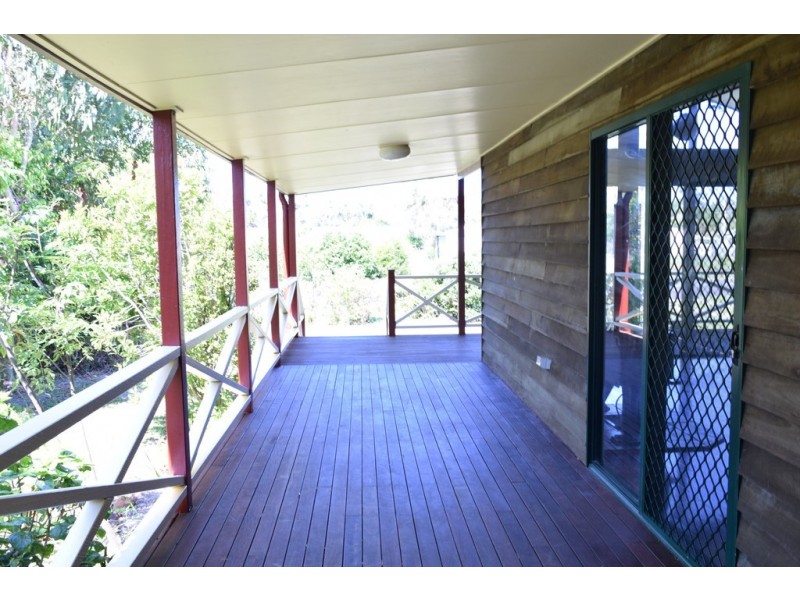 7 Challenger Court, Cooloola Cove QLD 4580