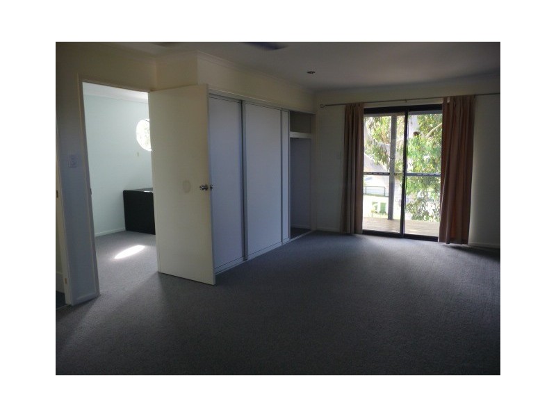 4 Ironside Court, Cooloola Cove QLD 4580