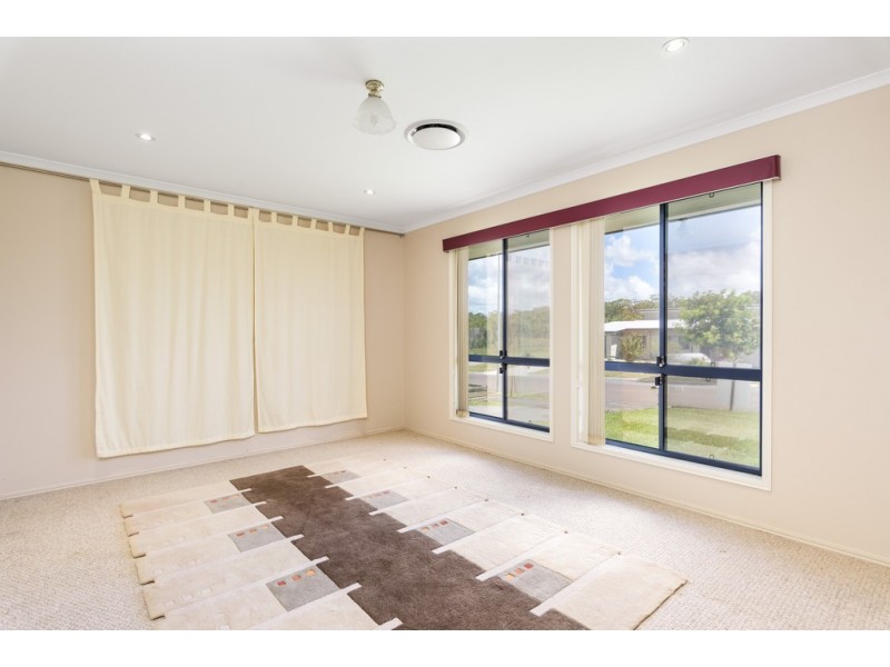 35 Tarwhine Street, Tin Can Bay QLD 4580