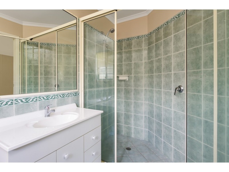 35 Tarwhine Street, Tin Can Bay QLD 4580