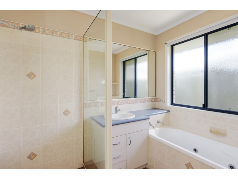 35 Tarwhine Street, Tin Can Bay QLD 4580