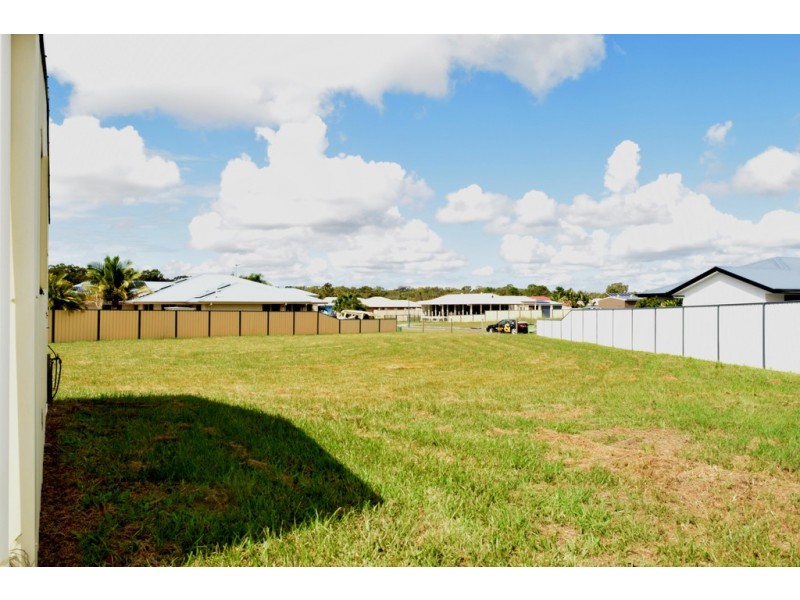 14 CAPSTAN COURT, Cooloola Cove QLD 4580