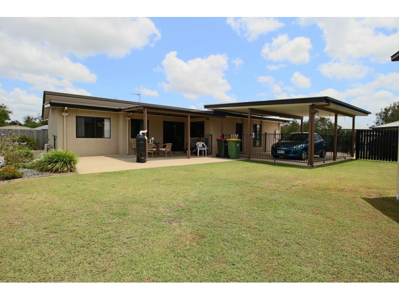 36 Creekside Esplanade, Cooloola Cove QLD 4580