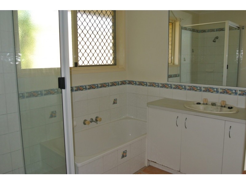 24 Sweetlip Circle, Tin Can Bay QLD 4580