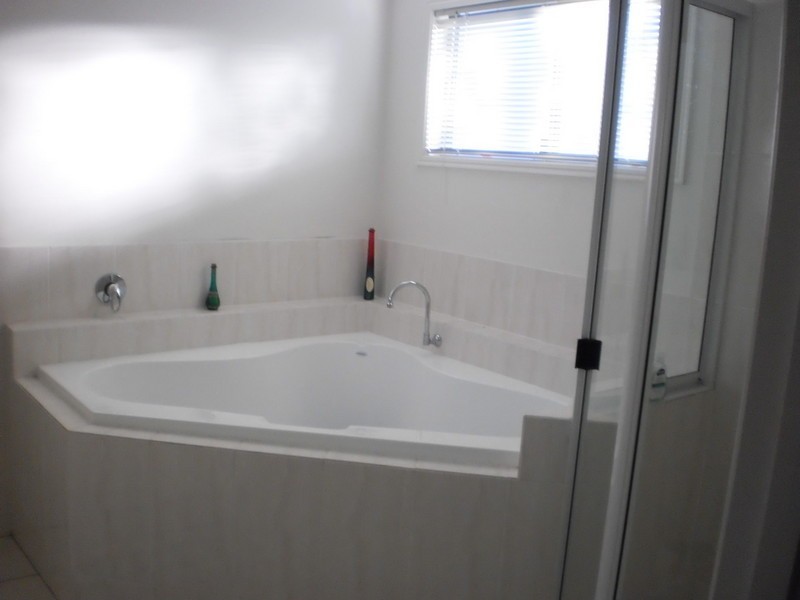 9 Acacia Crescent, Tin Can Bay QLD 4580