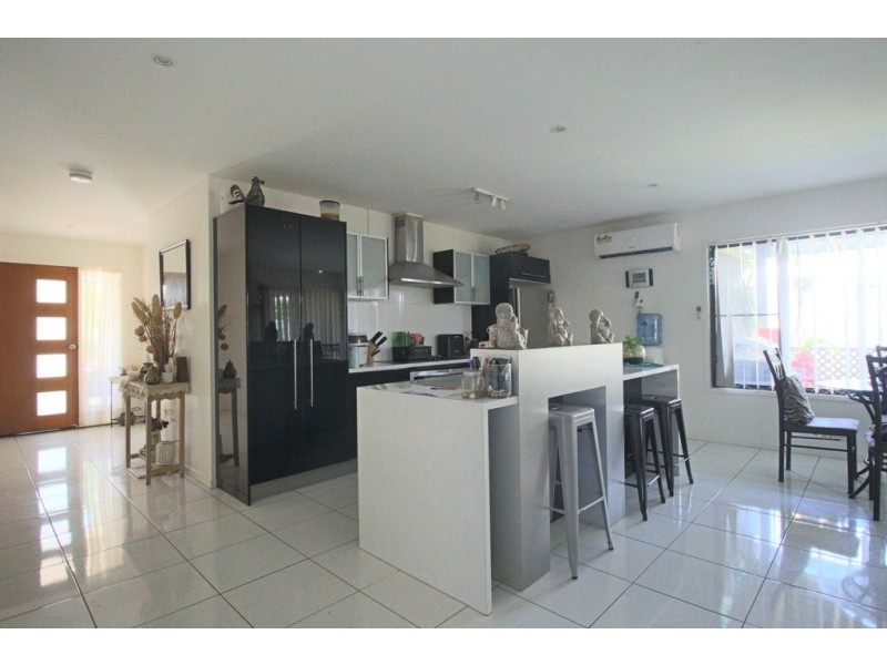 2 CREEKSIDE ESPLANADE, Cooloola Cove QLD 4580