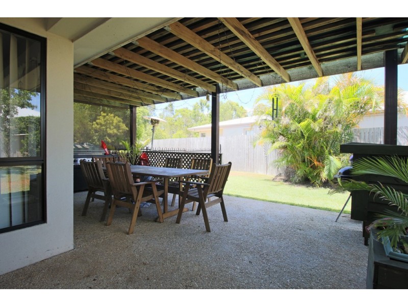 2 CREEKSIDE ESPLANADE, Cooloola Cove QLD 4580