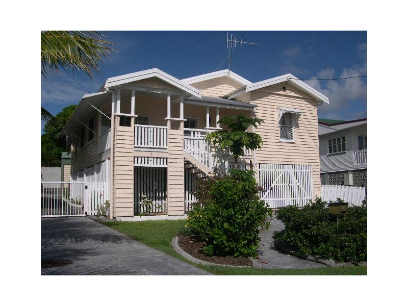 7 Oyster Parade, Tin Can Bay QLD 4580