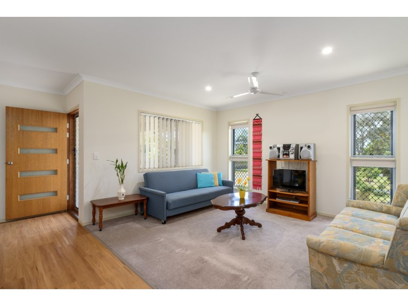 94 Endeavour Dr, Cooloola Cove QLD 4580