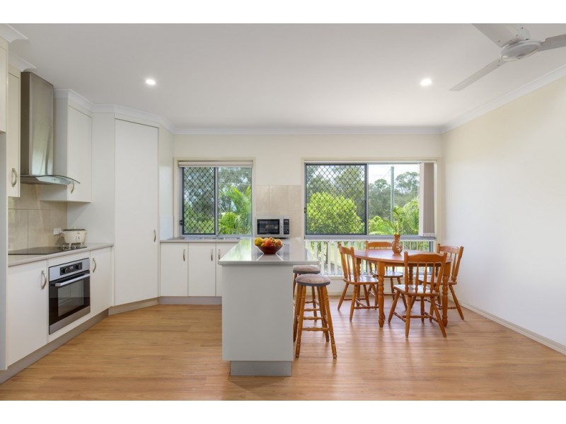 94 Endeavour Dr, Cooloola Cove QLD 4580