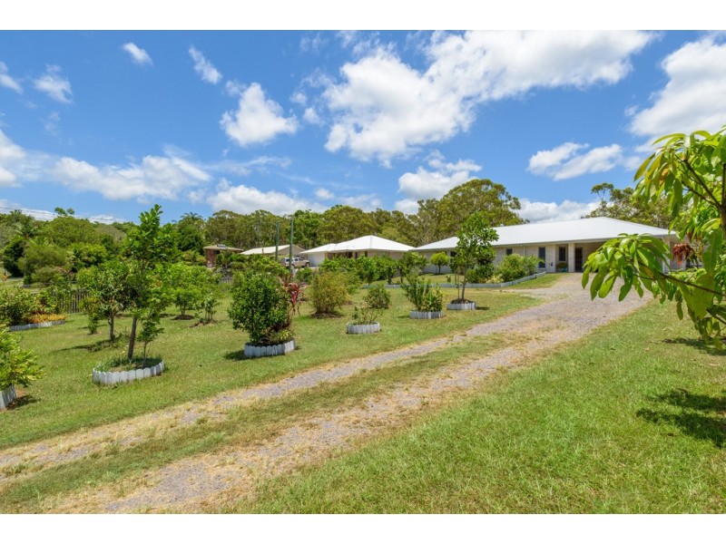 94 Endeavour Dr, Cooloola Cove QLD 4580